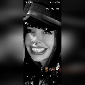 Meet your Posher, Christene s